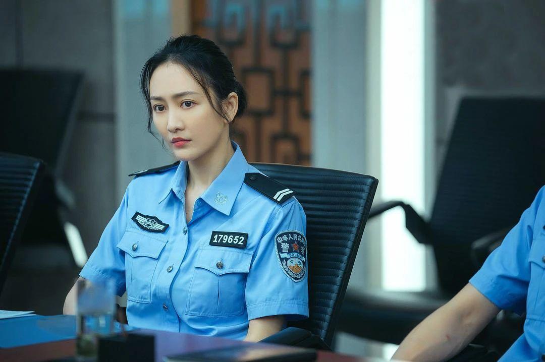 皮城女警暴力出装_女警暴力出装2018_暴力女枪出装